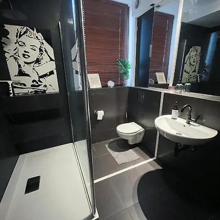 Przestronny W Centrum Poznania - Stare Апартаменти *