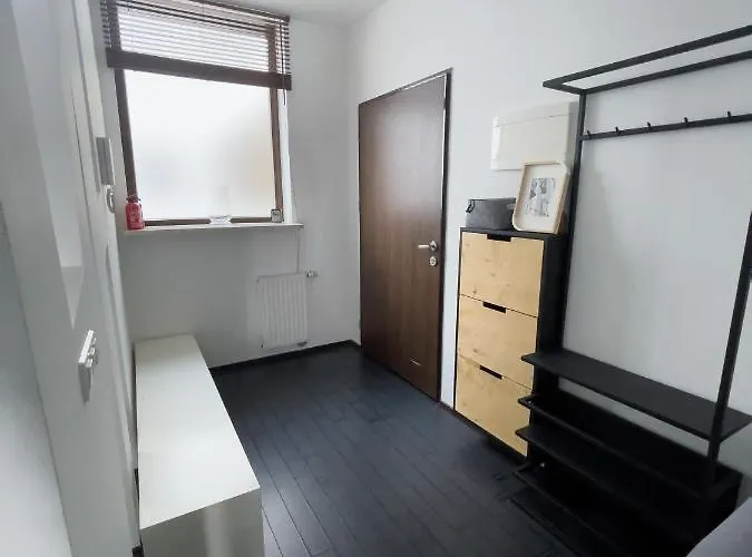 Przestronny W Centrum Poznania - Stare 포즈난