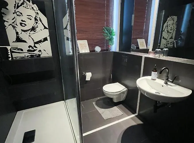 Przestronny W Centrum Poznania - Stare Апартаменти *