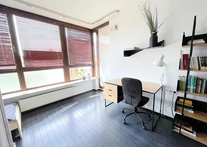 Przestronny W Centrum Poznania - Stare Апартаменти *